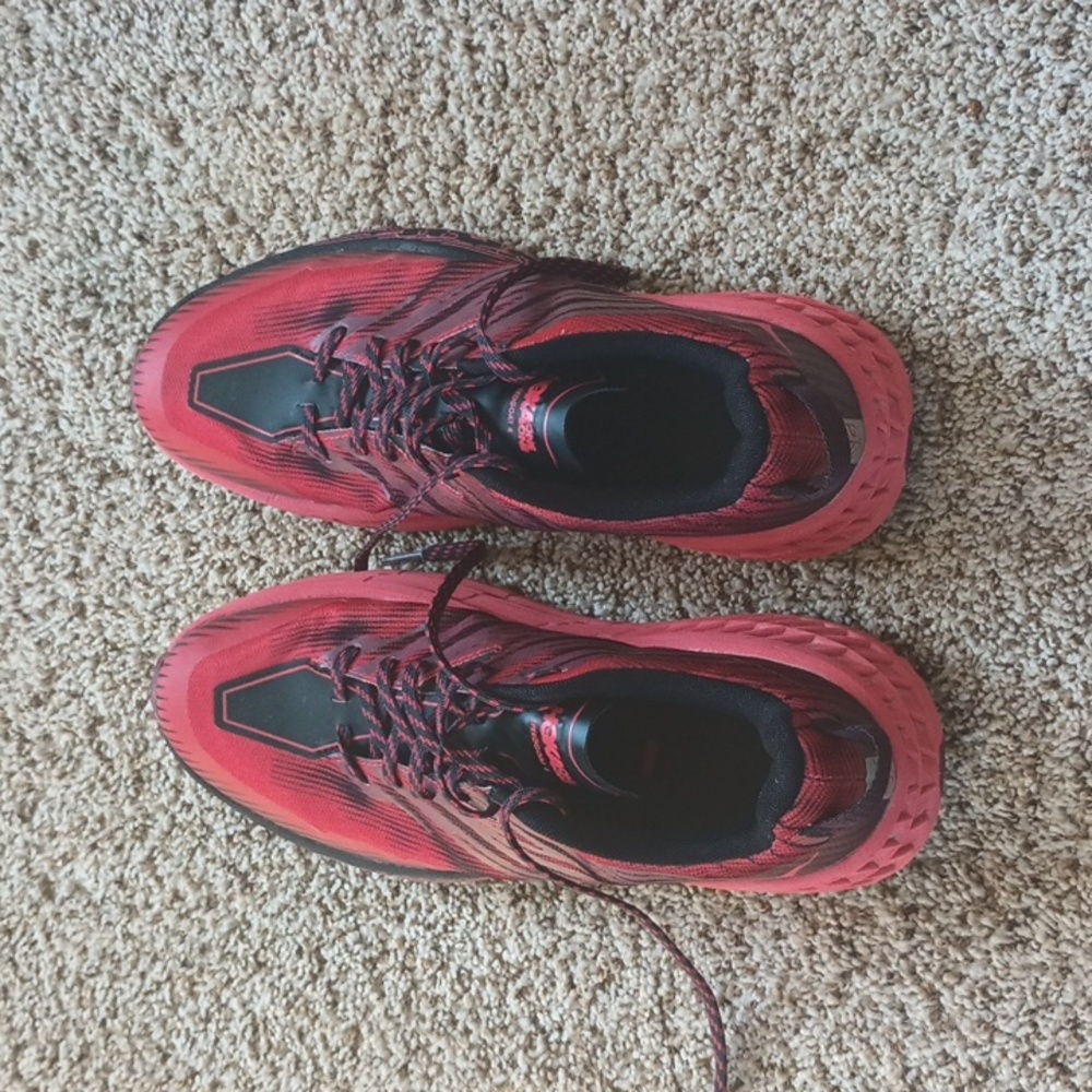 Hoka speedgoat 4 trail running shoes